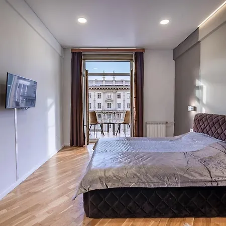 2 In The Center Apartment *