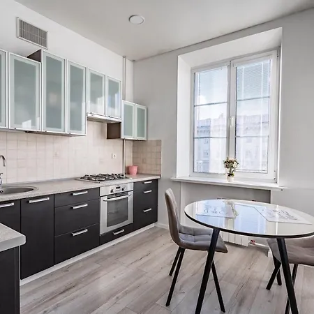 2 In The Center Apartment
